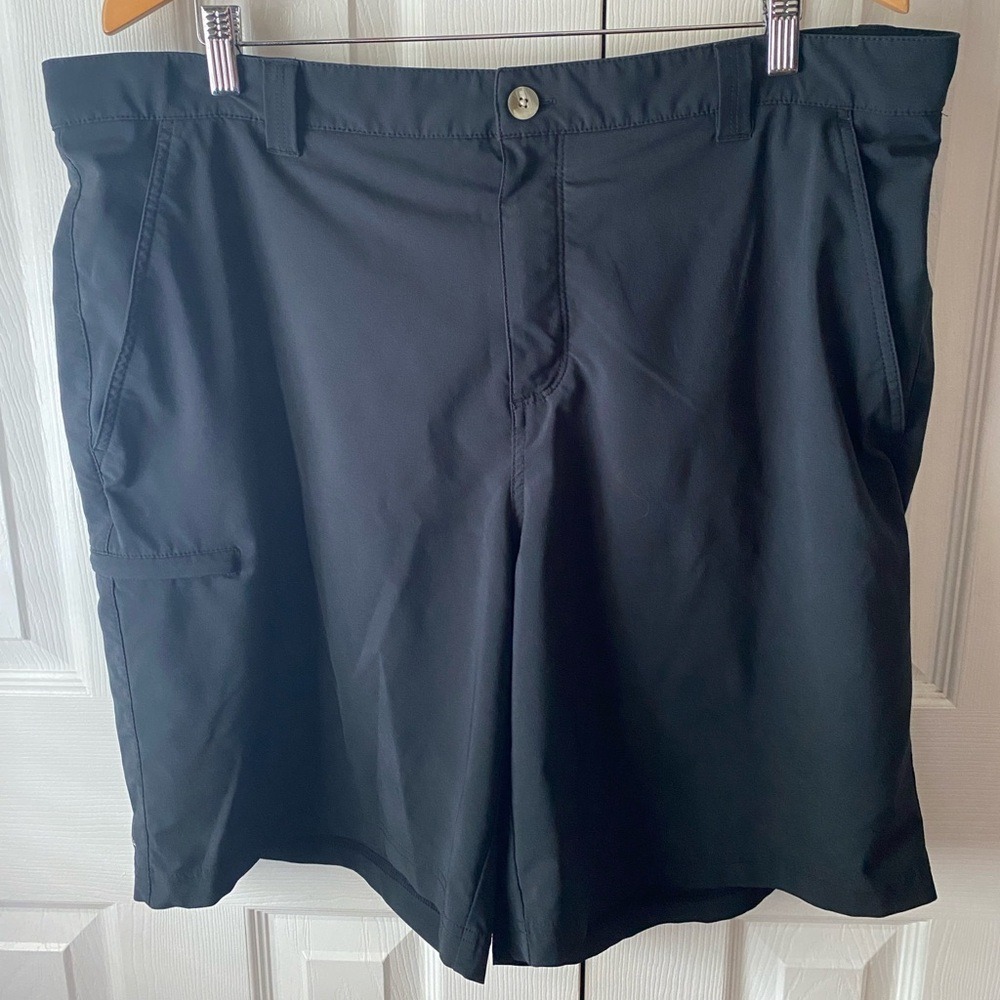 LOT OF 2! Columbia PFG‎ Omni-Shield Black Performance 10" Hybrid Shorts SZ 40